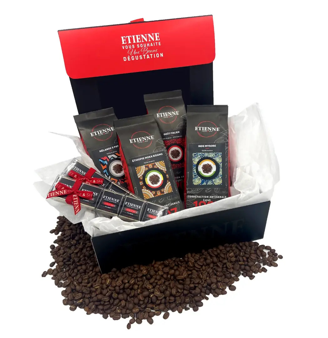 Coffret cadeau en carton avec ruban