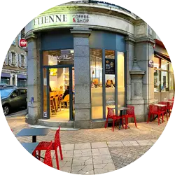 ETIENNE Coffee & Shop - Laval Corner