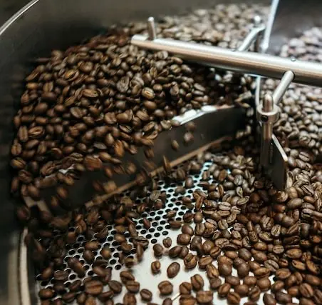 ETIENNE Coffee & Shop café en grains torréfaction artisanale